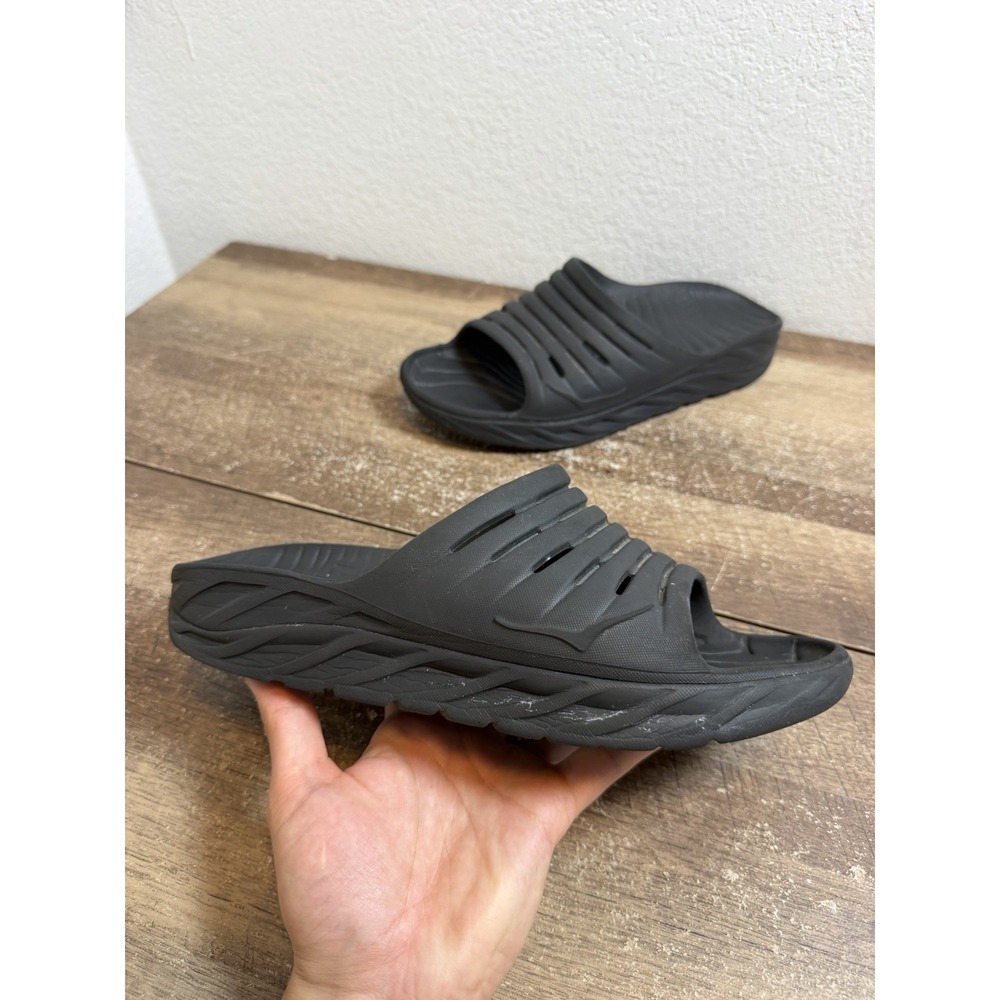 Hoka one One Ora Recovery Slide Men's Size 10 Black Sandals